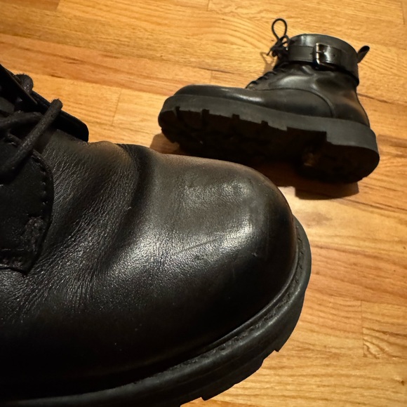 Vagabond Black Leather Ankle Combat Boots - Picture 6 of 7